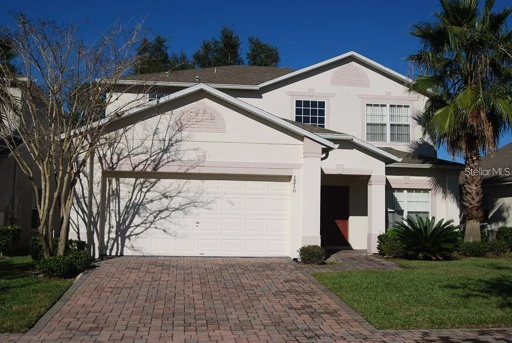 5 bed, 3.5 bath, 2565 sqft, $2,750 — Photo 1