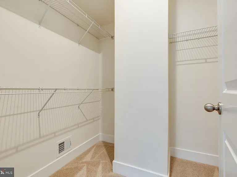2546 Buckthorn Dr — Photo 27