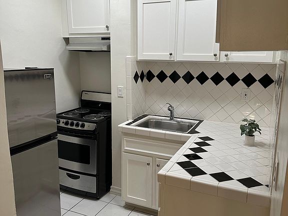 3rd image of 638 S Cloverdale Ave APT 106