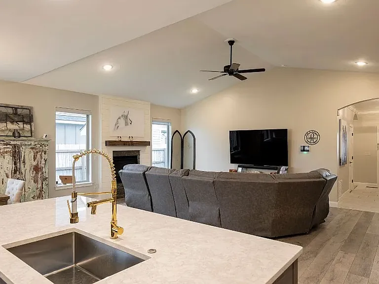1508 Two Dot Ln — Photo 4