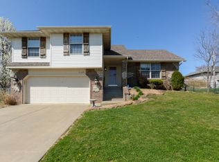 2109 E Sycamore St, Republic, MO 65738