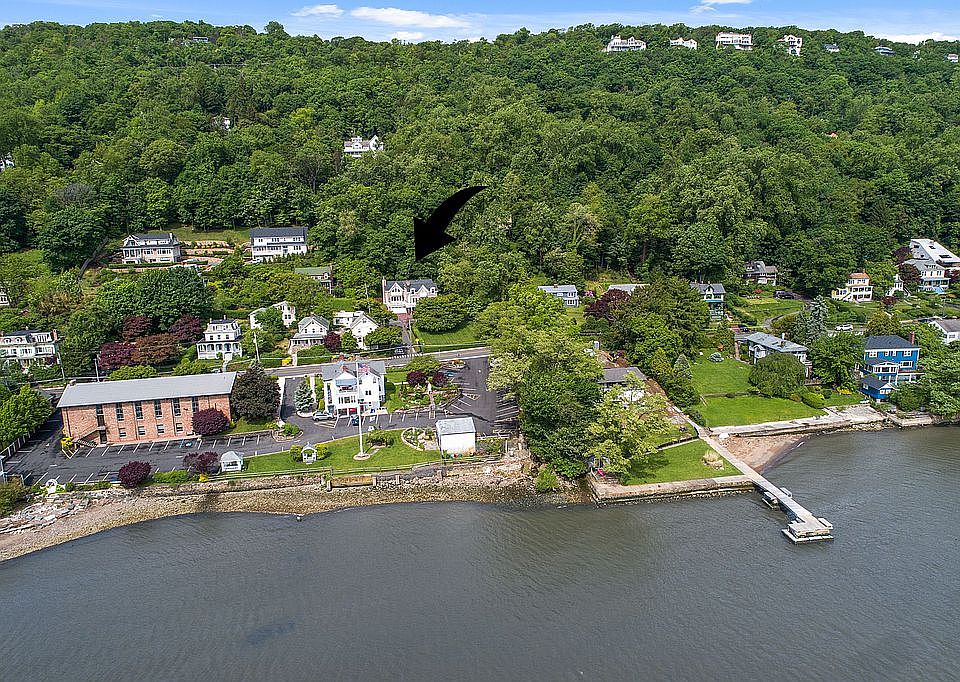 1st image of 900 Piermont Ave