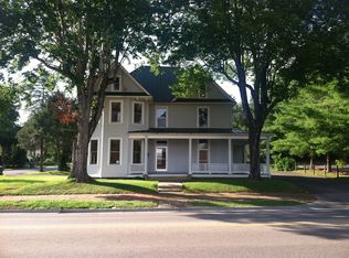 301 Valley St NE, Abingdon, VA 24210
