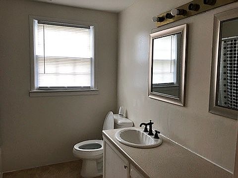 5th image of 16 Cherokee Ln