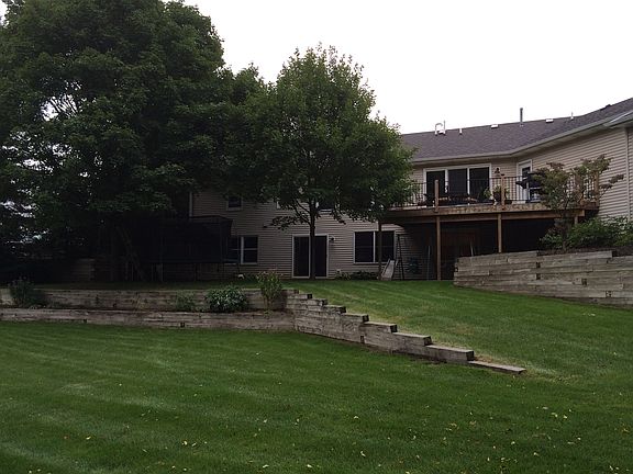 3rd image of 348 Sorrento Dr SE
