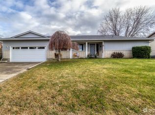 343 SE Highland Park Dr, College Place, WA 99324