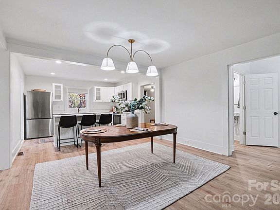 4th image of 353 Kelly St