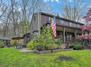 10 Davis Rd, Tyngsboro, MA 01879