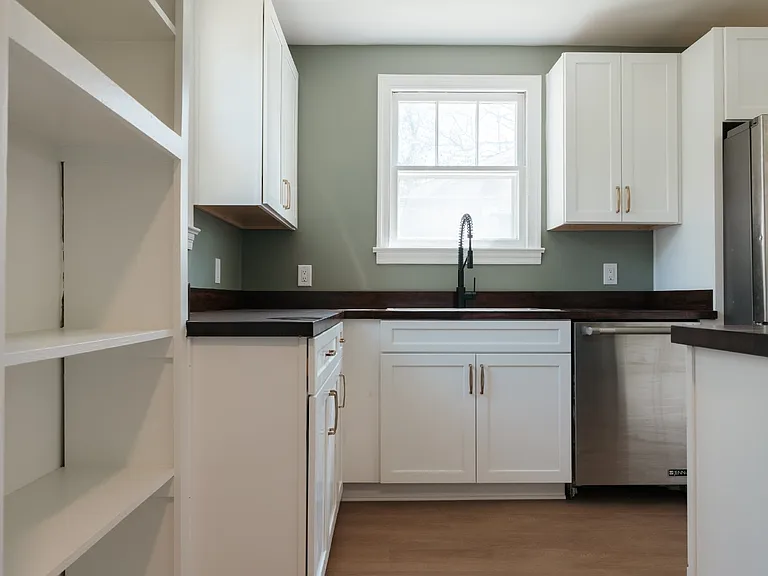 332 Guilford St — Photo 12