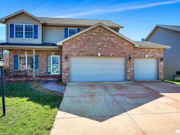 2702 W Stonehenge Ct, Peoria, IL 61615