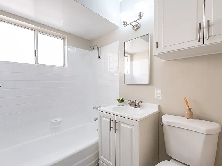 1431 N Citrus Ave #B7 — Photo 8