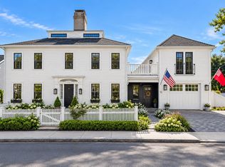 12 Bennett St, Manchester, MA 01944