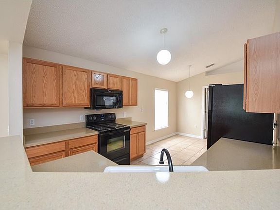 4th image of 16620 Corner Lake Dr