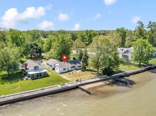 2637 E Sand Rd, Port Clinton, OH 43452