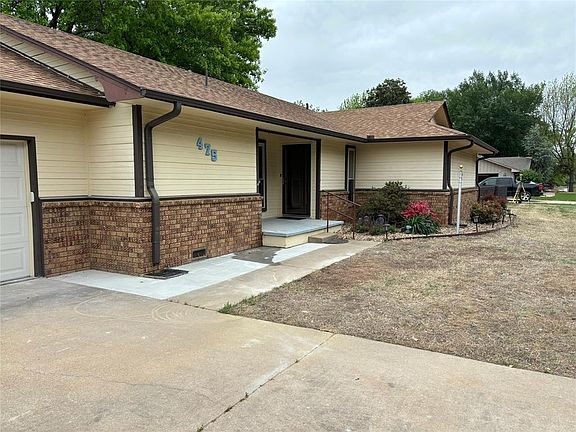 3rd image of 475 Fisher Dr