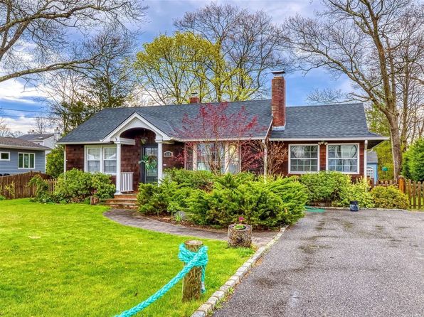 Waterfront Suffolk County Ny Waterfront Homes For Sale 861 Homes Zillow