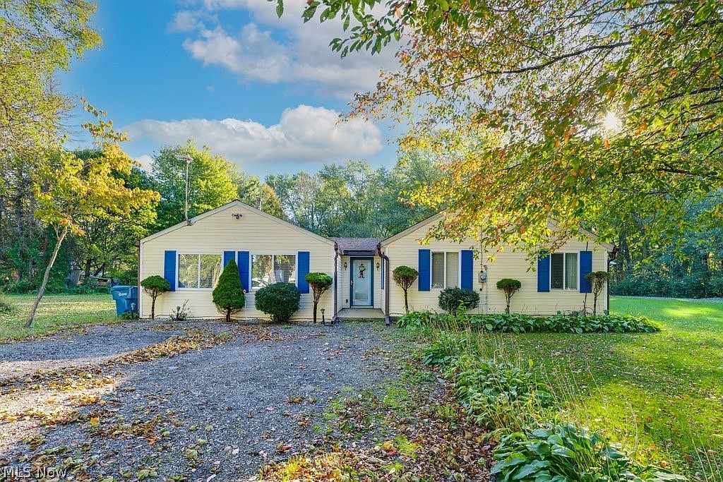 3709 Mayfair Rd, Uniontown, OH 44685 Zillow