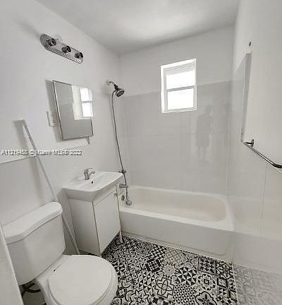 5th image of 8960 NE 2nd Ave #1