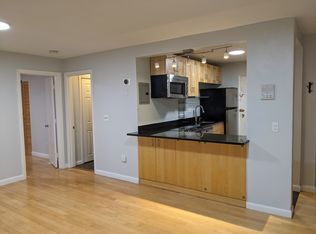 135 Inman St APT 1, Cambridge, MA 02139