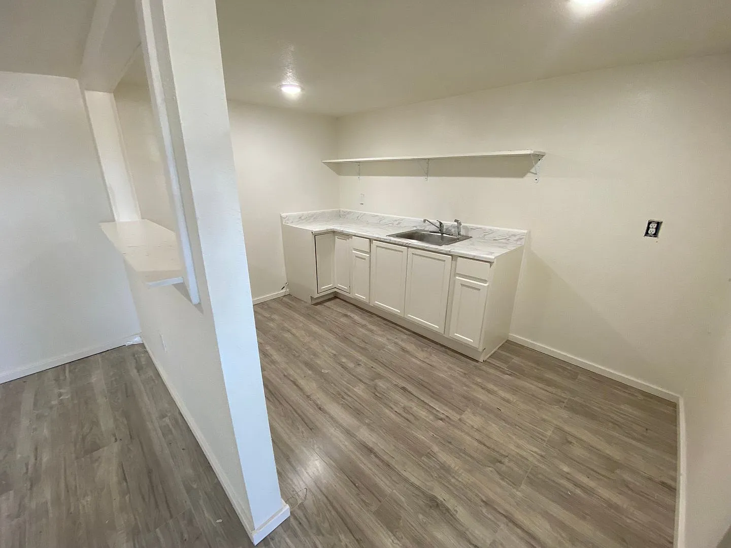 DH 2604 Avenue S — Photo 2