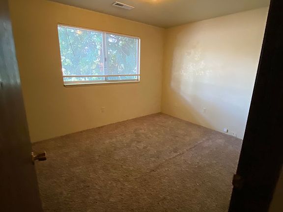4th image of 202-206 Cottage St #204