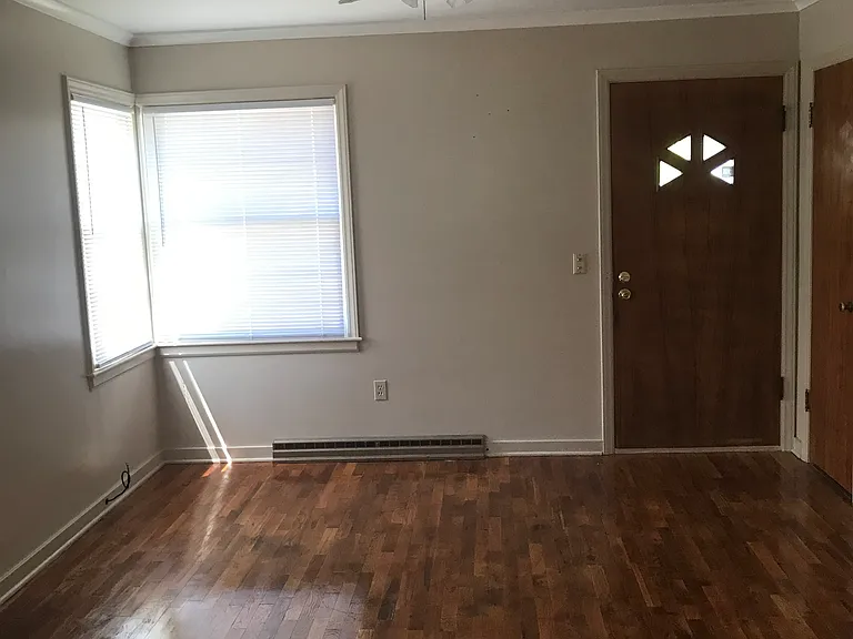 2611 Morgan St — Photo 3