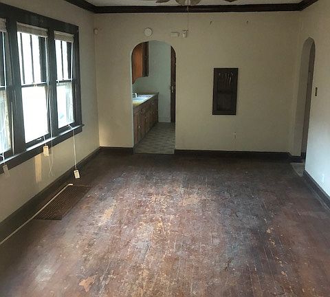 5th image of 5907 Olive St