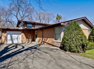 635 Lamon Ave, Wilmette, IL