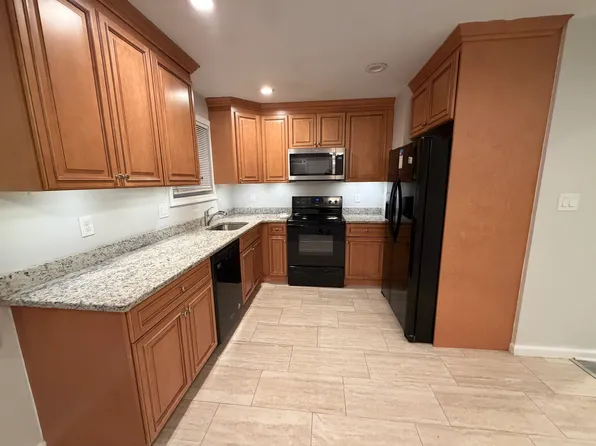 87 Tansboro Rd APT B4, Berlin, NJ 08009