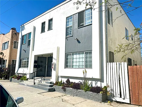 1487 Henderson Ave Photo 1