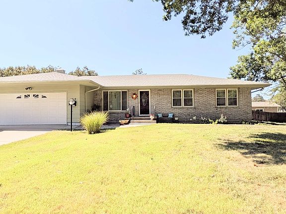 5th image of 1717 Belmont Ct
