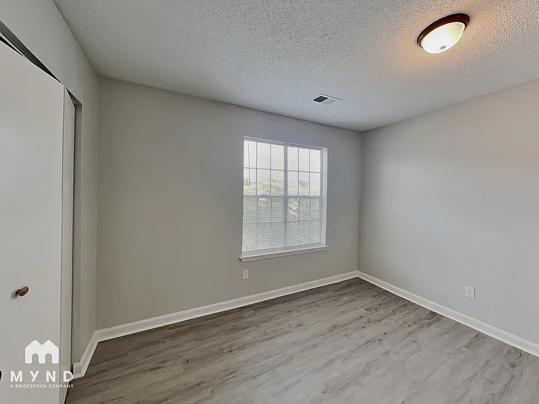 6252 Phillips Lake Cv — Photo 24