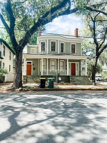 2501 Barnard St #A Photo 1