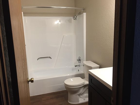 3rd image of 3090 N Grandview Ave APT 8