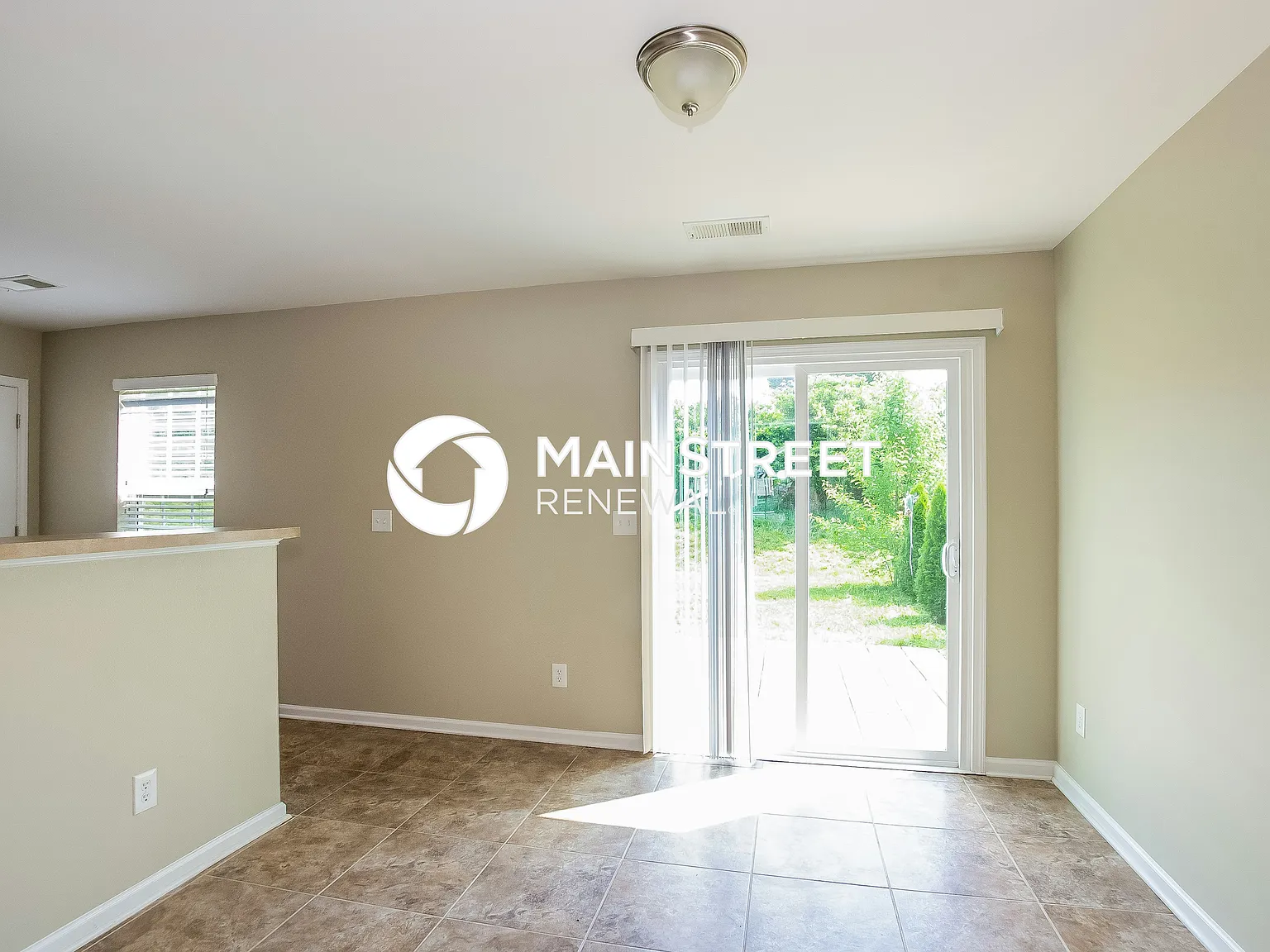 2607 Reid Park Ln — Photo 4