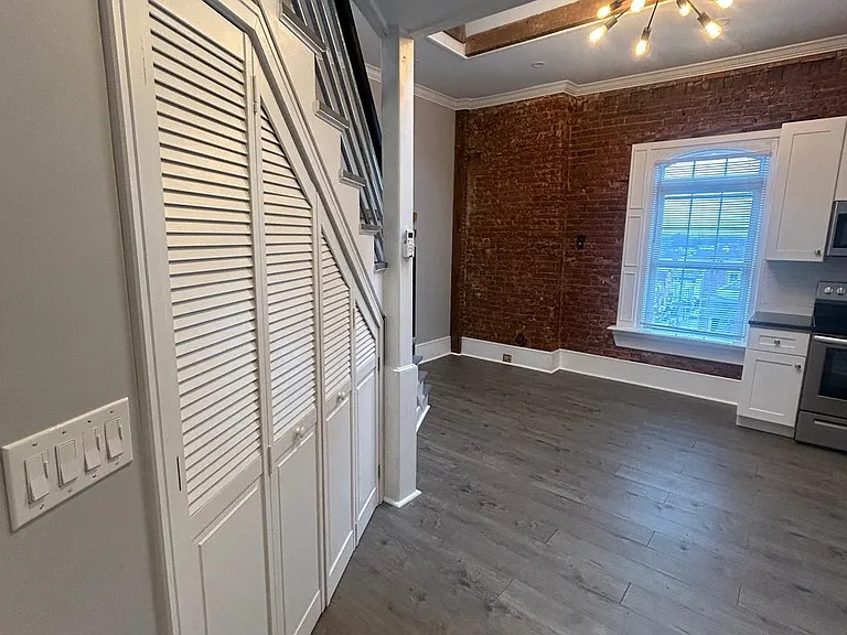 13 N 4th Ave #17 — Photo 3