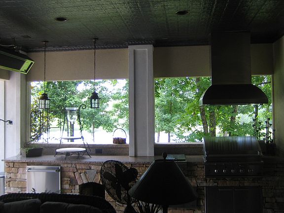 Outdoor Kitchen