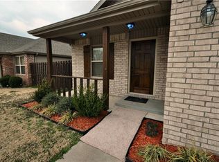 2406 S 11th Pl, Rogers, AR 72758