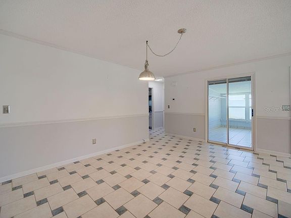 3rd image of 500 24th Ave SE