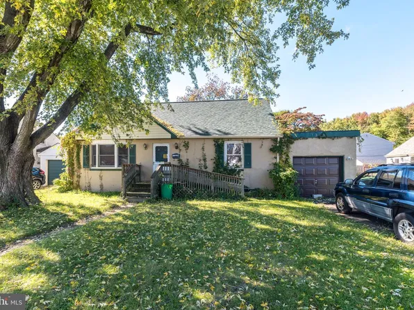 1305 Harrison St, Bristol, PA 19007