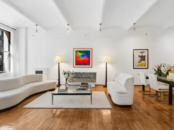 11 West 20th Street image 1 of 10