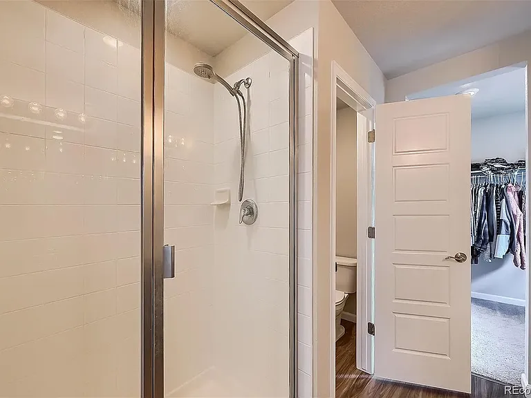2nd floor master bathroom