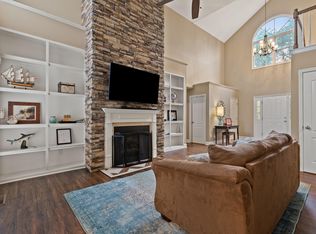 900 Andover Woods Ln, Lexington, KY 40509