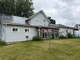 2nd image of 117 Lincoln St