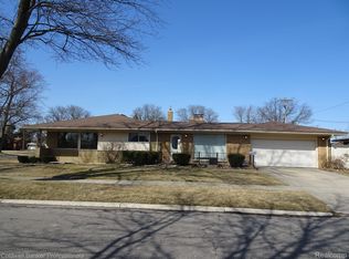 7790 Louise Ct, Westland, MI 48185