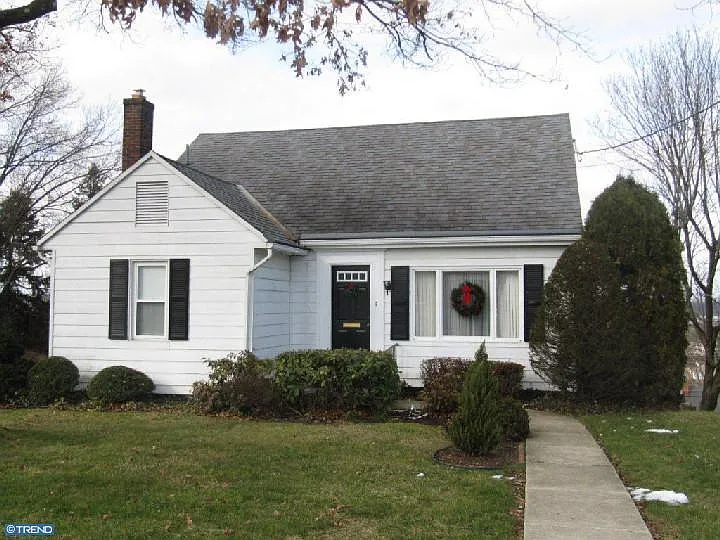 2409 Grandview Blvd photo 1