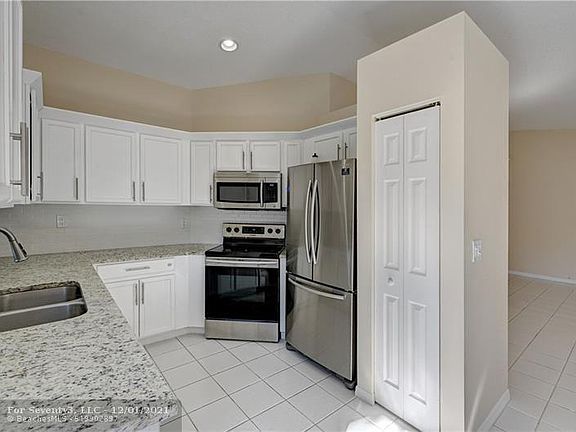 3rd image of 4234 NW 1st Dr