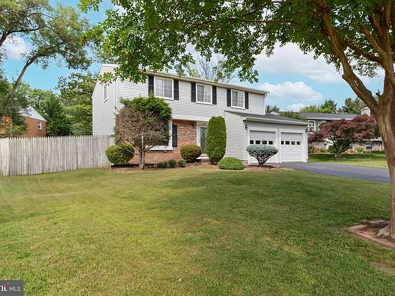 3rd image of 9712 Water Oak Dr