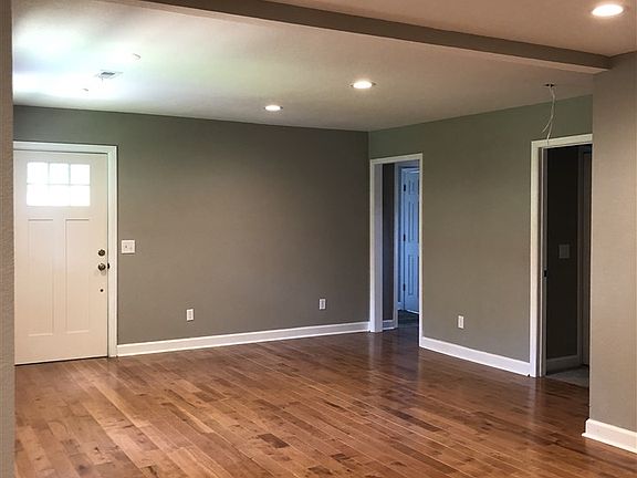 4th image of 102 Park Wilson Dr