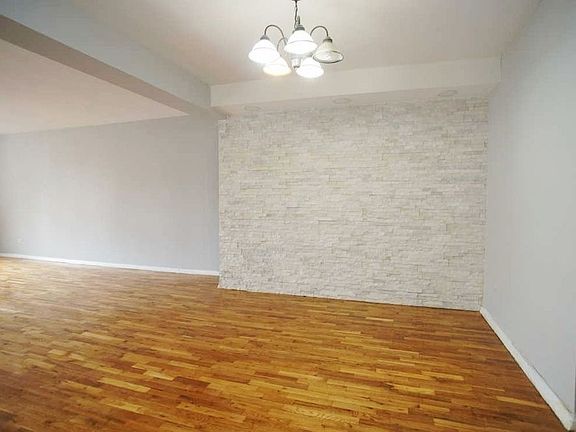 4th image of 1745 E 12th St APT 1G